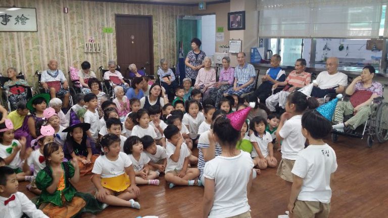 왕촌어버이의집 지역사회 연계프로그램(동심 어린이집)