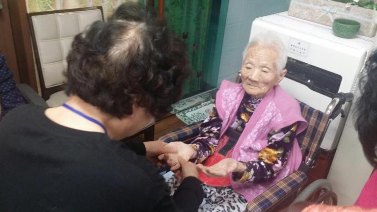 17년 4월 20일 총남남부노인전문기관 봉사